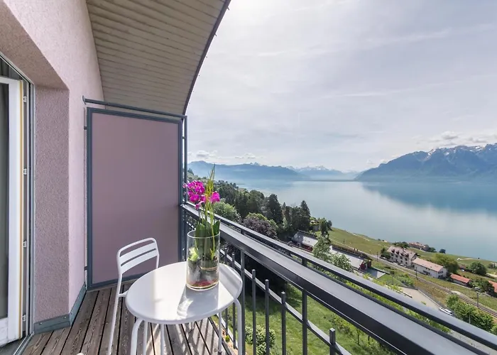 ホテル Prealpina シュブル